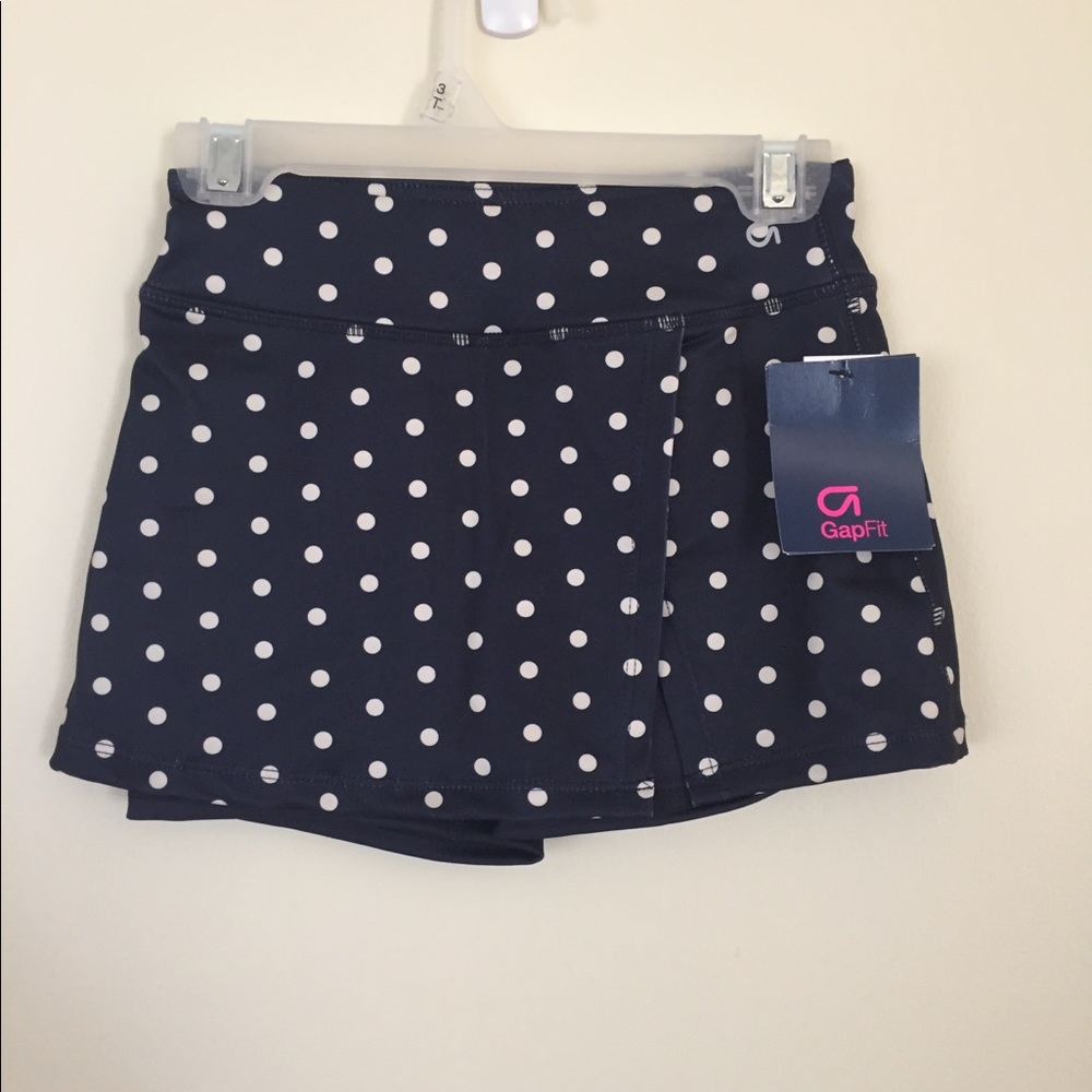 NWT Gapfit girl’s athletic skirt skorts Size S tennis navy & white polka dots